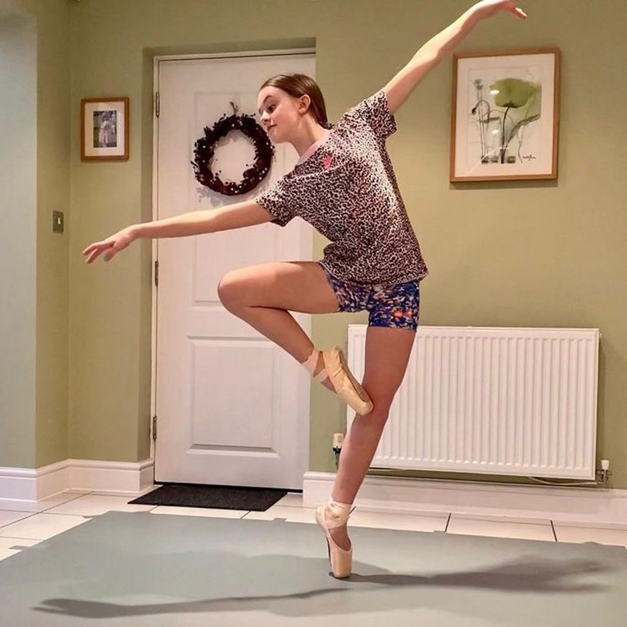 Latihan Balet Di Rumah
