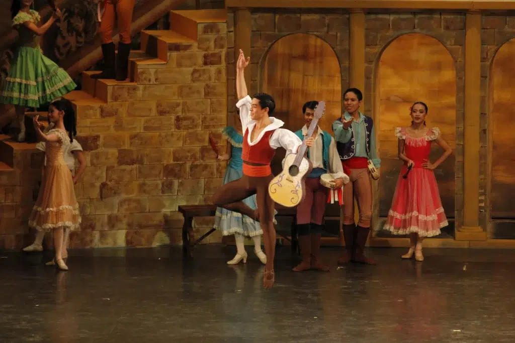 Balet Don Quixote dengan gerakan enerjik dan karakter Kitri yang penuh semangat